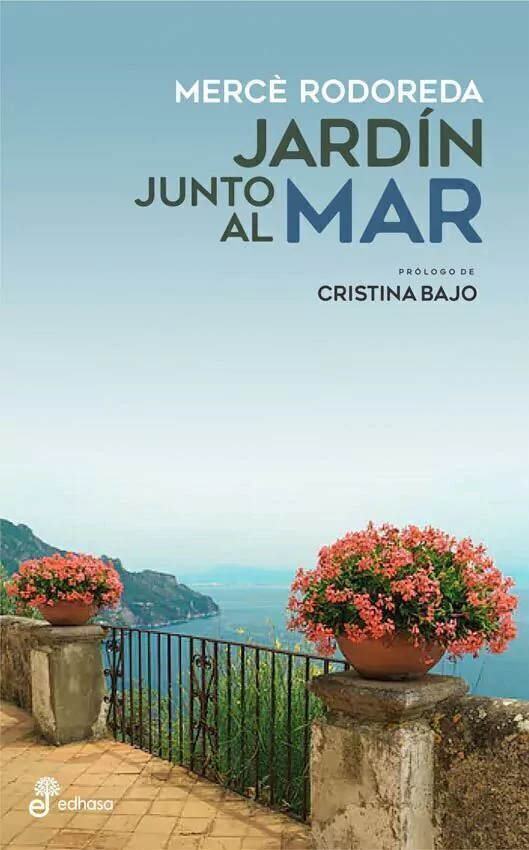 Jardin Junto Al Mar