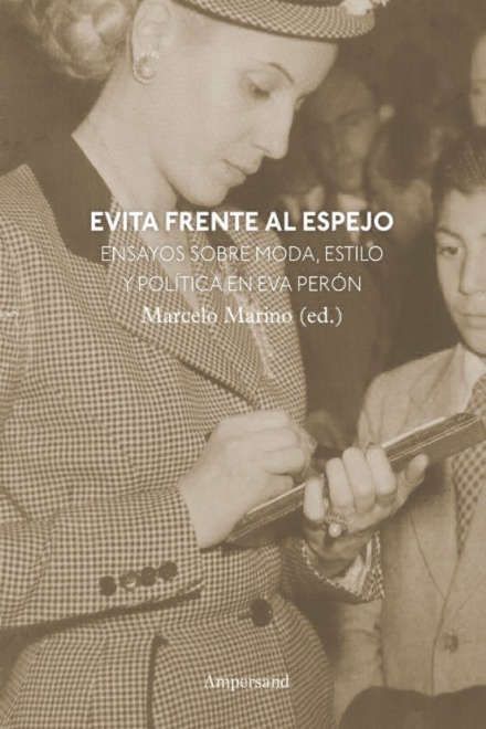 Evita frente al espejo